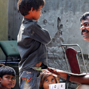 Police Officer Provides Free School For The Slums In New Delhi